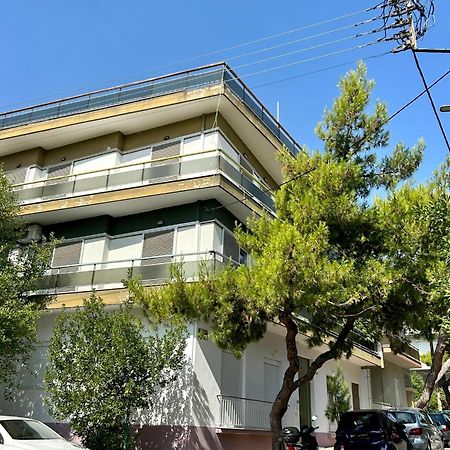 Beautiful Apartment Next To Metro Station Athena Bagian luar foto