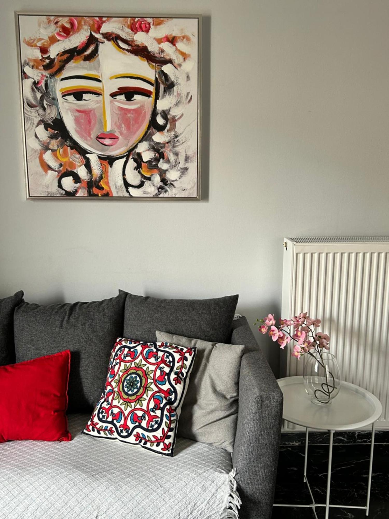 Beautiful Apartment Next To Metro Station Athena Bagian luar foto