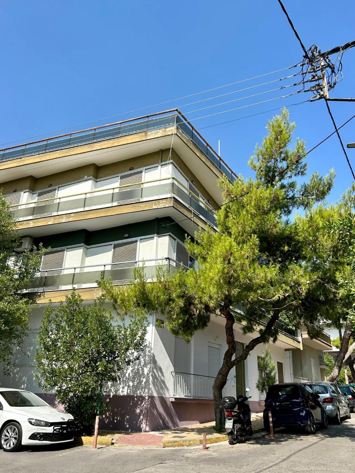 Beautiful Apartment Next To Metro Station Athena Bagian luar foto